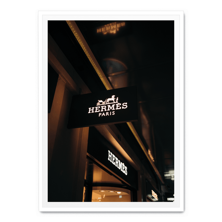 Hermés At Night